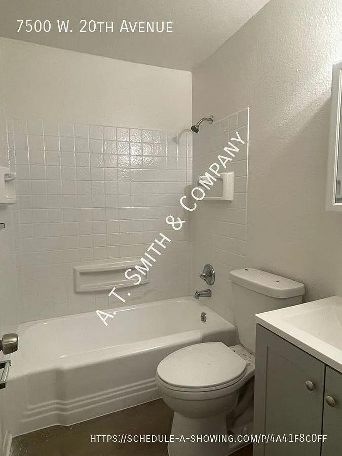 2-Bedroom Apartment with Central A/C Near Sloan's Lake & Colorado Mills — Photo 4