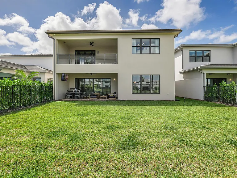 8283 Royal County Rd — Photo 34