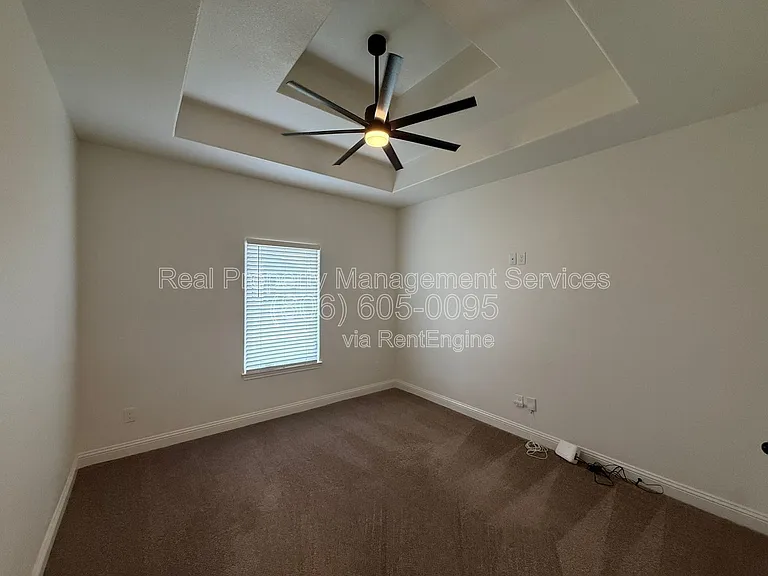 7621 54th St — Photo 15