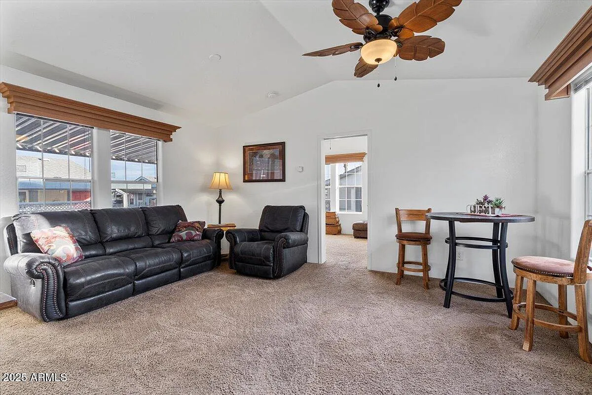 2 bed, 2.0 bath, 748 sqft, $1,500 — Photo 2