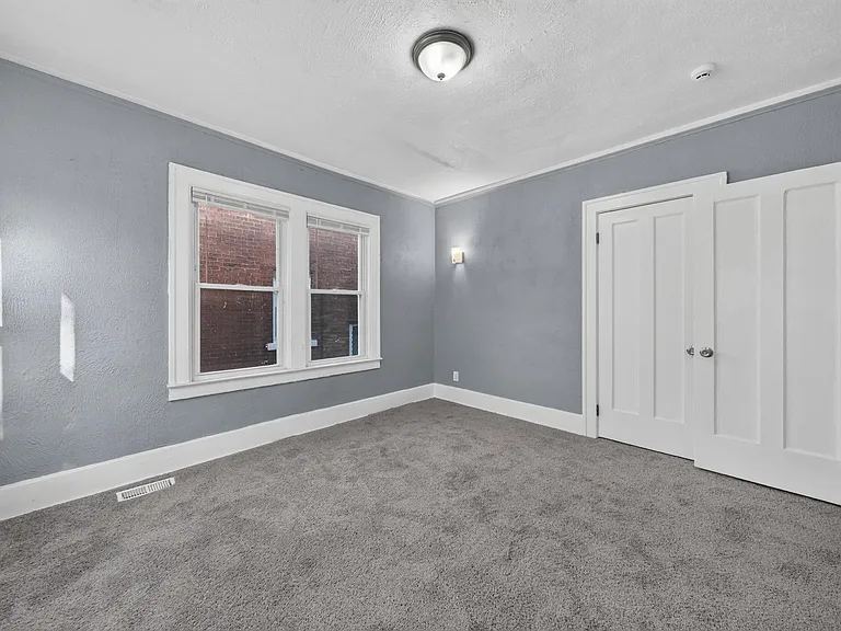 2025 Calvert St — Photo 22