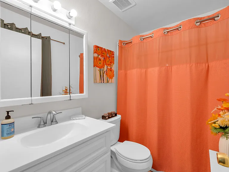 806 E Joan D Arc Ave — Photo 10