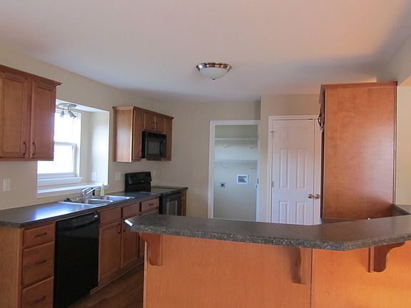Modern kitchen design with great breakfast counter.