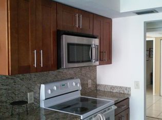 11207 NW 15th St, Hollywood, FL 33026