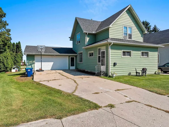 1126 Dodge St, Kewaunee, WI 54216