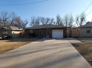 142 E Forster Ln, Mustang, OK 73064