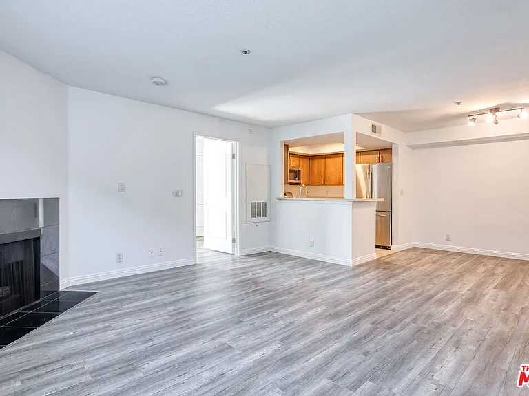 345 S Alexandria Ave #224 — Photo 4