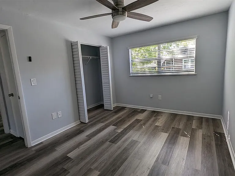 3924 SW 26th Dr #6 — Photo 8