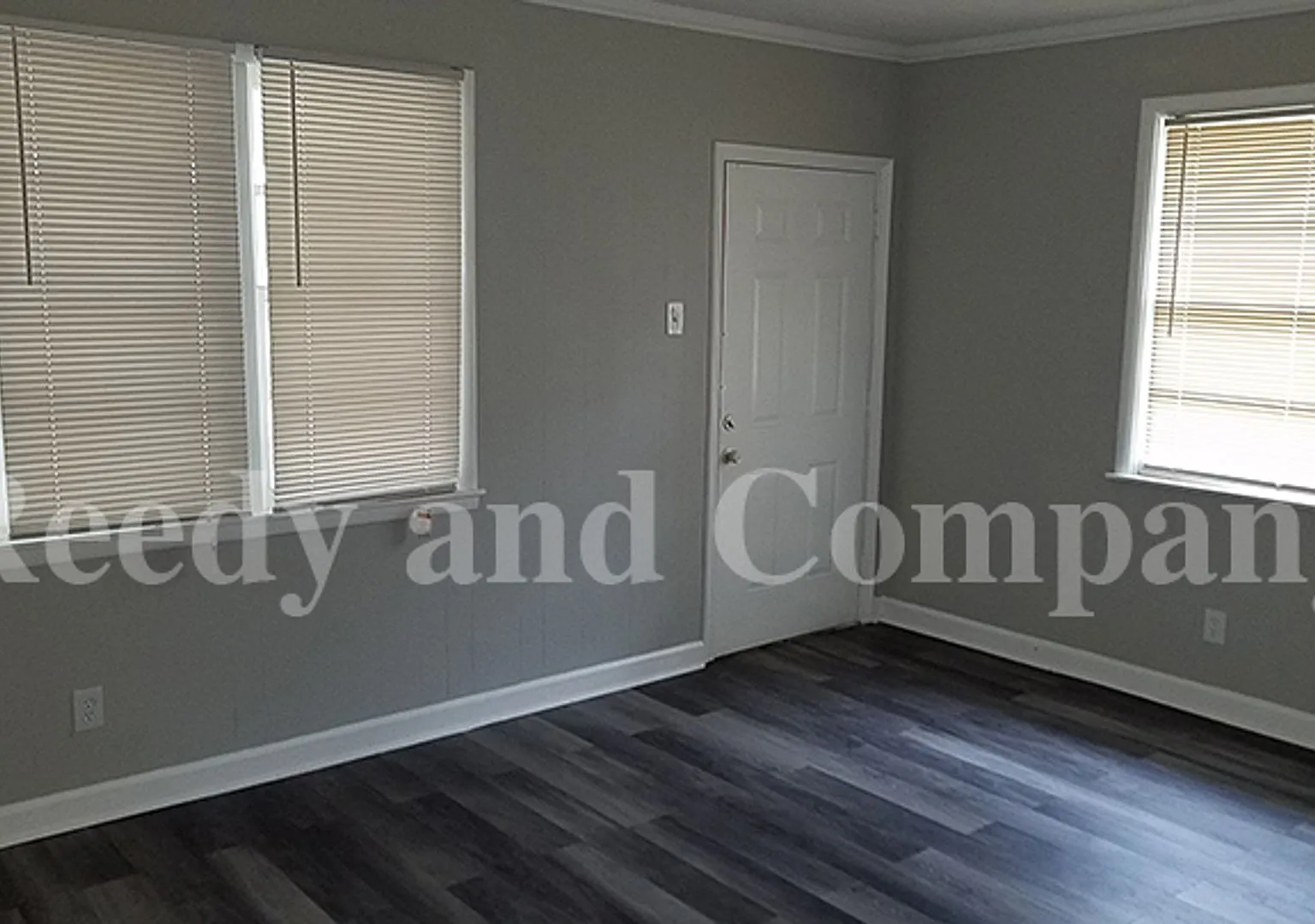 Welcome to 893 Linwood Road! — Photo 2