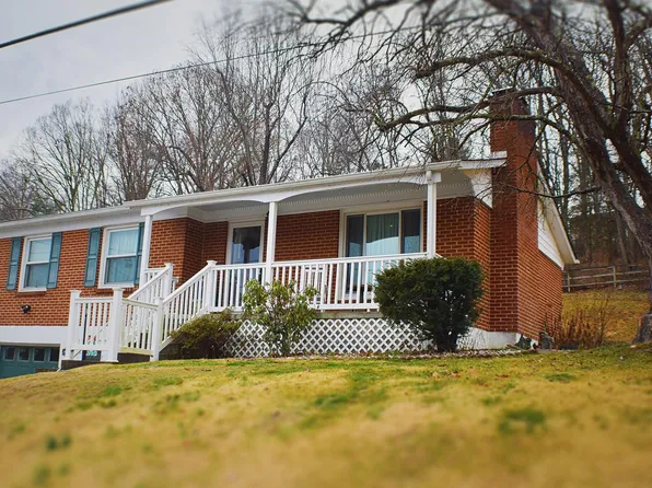 821 Oneida Trl, Covington, VA 24426