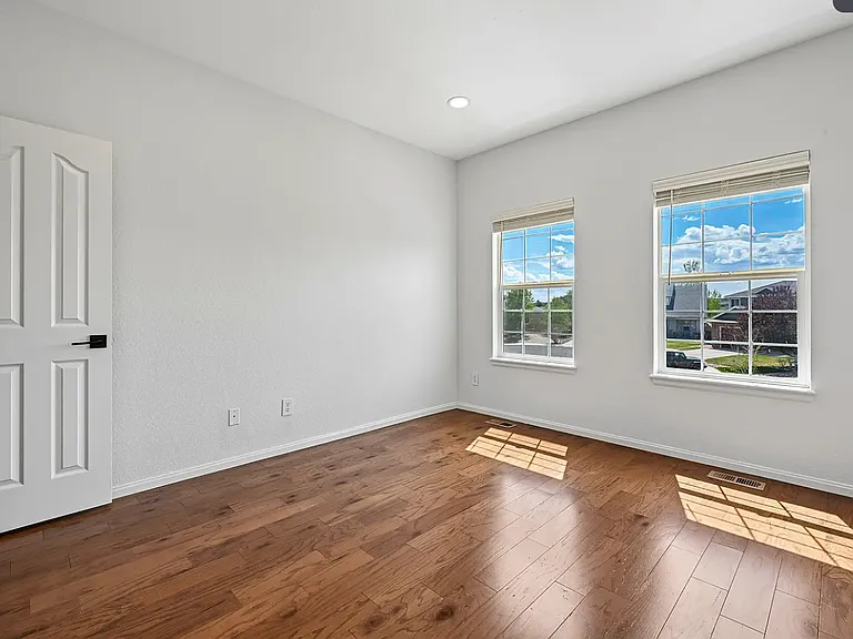 21665 Mount Elbert Pl — Photo 30