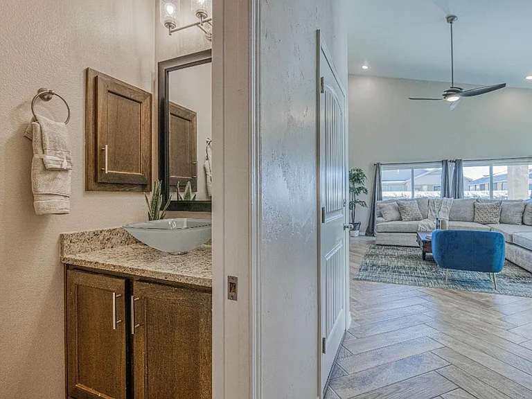2816 Sammy Cervantes St — Photo 27
