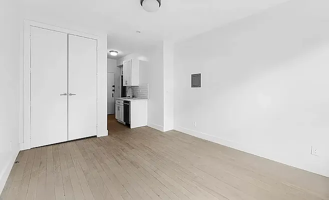 Rented by REAL New York | media 7