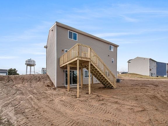 2nd image of 439 Oak View Dr