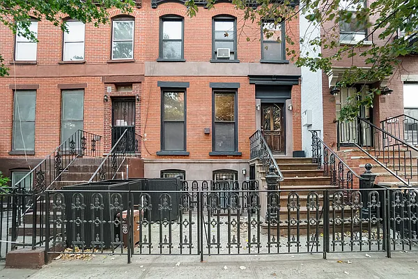 Rented by Twyford Real Estate | media 30