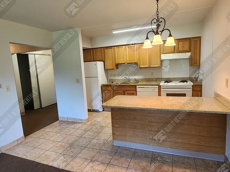 1800 Brainard St #205 — Photo 8