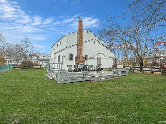 3rd image of 60 Iroquois Drive