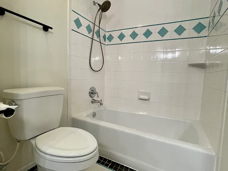 4718 Depew Ave #A — Photo 29