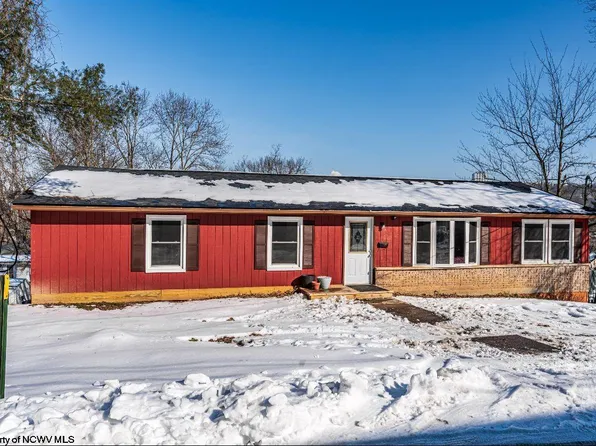 490 Ohio Ave, Westover, WV 26501