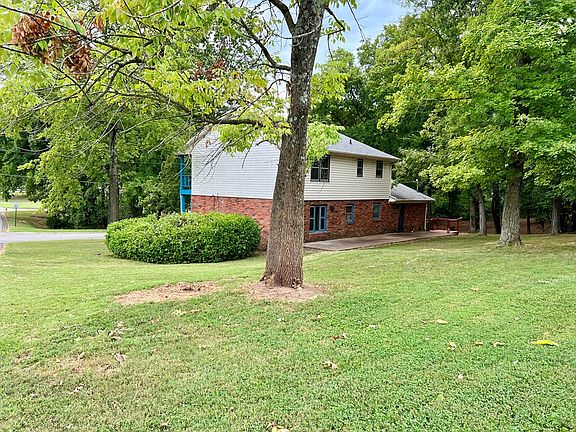 3rd image of 3809 Bahama Dr