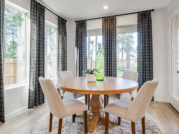 7th image of this home