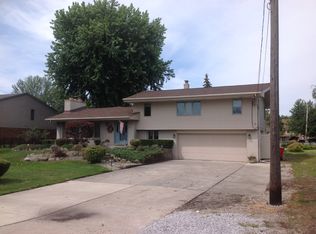 38111 Lakeshore Dr, Harrison Township, MI 48045