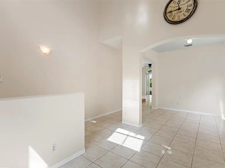 2215 NW 76th Ter — Photo 11