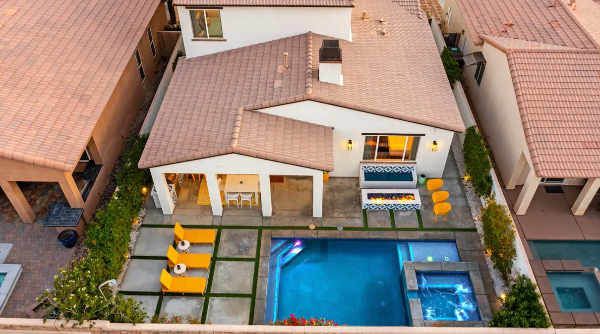 4 bed, 2338 sqft, $6,000 — Photo 3