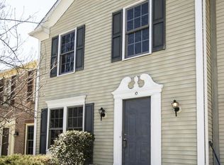 10 Second Tee Ct, Baltimore, MD 21209