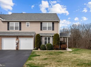 147 Peregrine Ln, Hummelstown, PA 17036