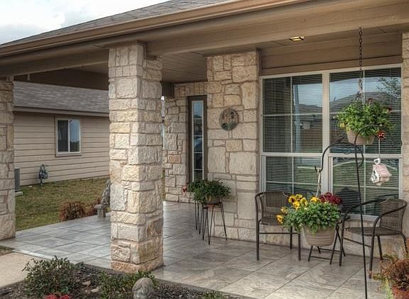 3rd image of 119 Hoya Ln
