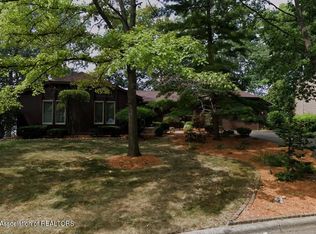 5819 Bois Ile Dr, Haslett, MI 48840