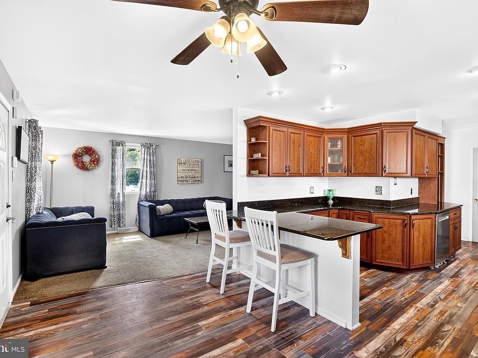 1st image of 210 Washington Ave