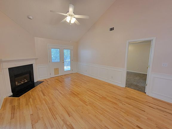 5th image of 277 Southbank Dr