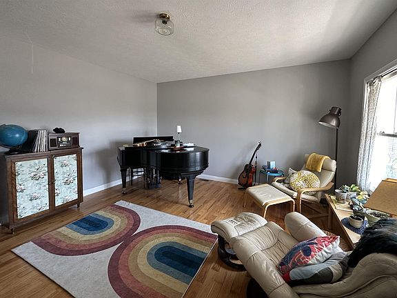 2nd image of 1254 W Olivia Ct