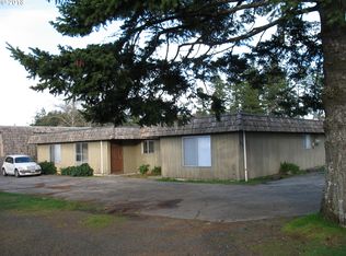 1810 Thomas Ave, Coos Bay, OR 97420
