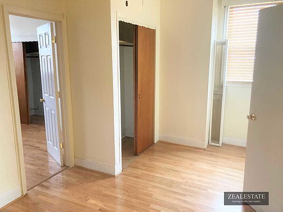 3rd image of 8824 Glenwood Rd Floor 1