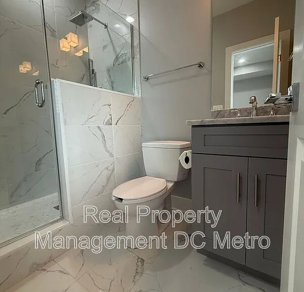 804 21st St NE — Photo 5