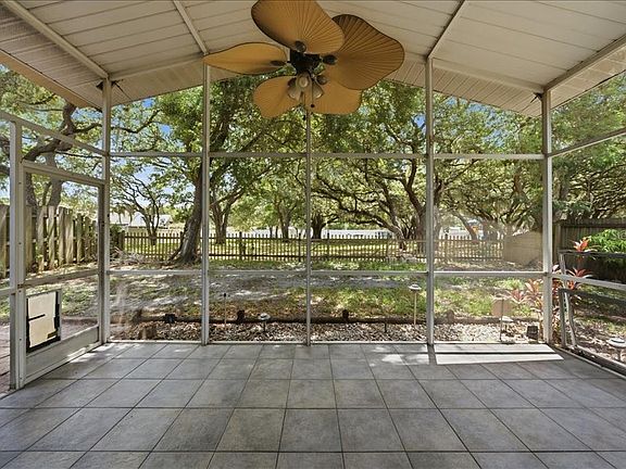 3rd image of 3324 Manor Cove Cir