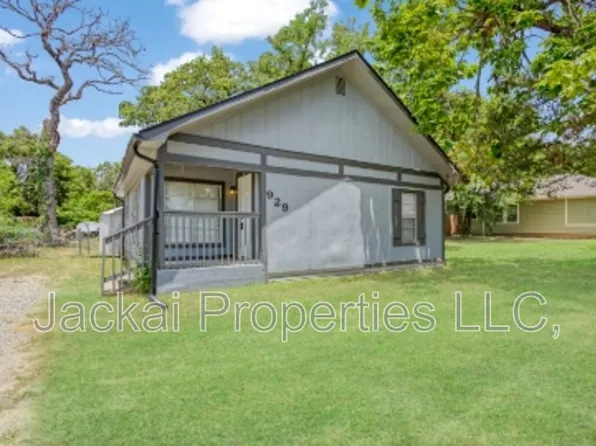 929 Rice St, Denison, TX 75020