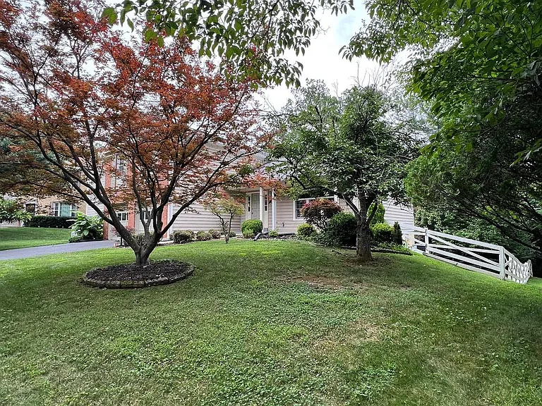 6 Bouldercrest Ct — Photo 5