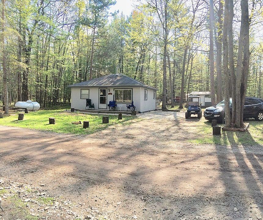 FRONT VIEW (STANDING ON HENR