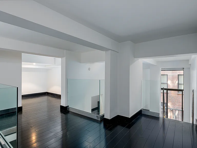 254 Park Ave S #4P — Photo 3