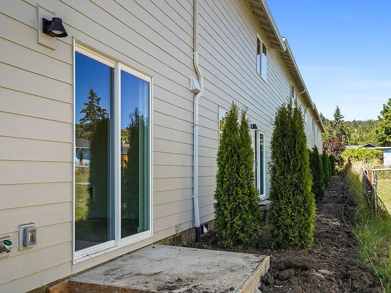 New 3 Bedroom, 2.5 Bath Townhouse in Sheridan- Pet Friendly! — Photo 23