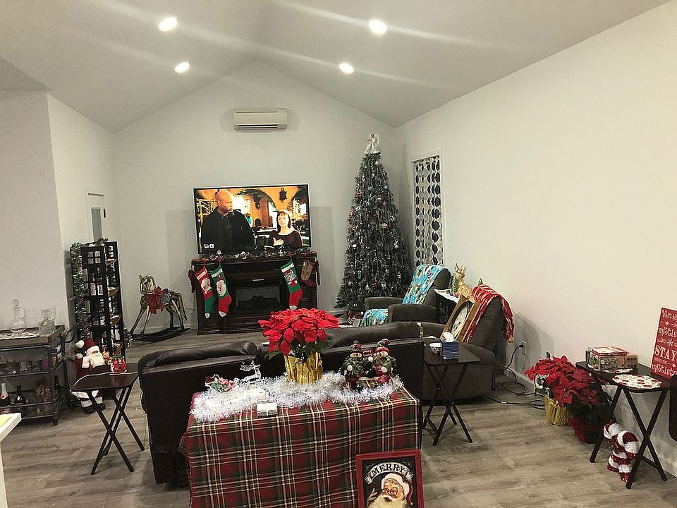 2nd image of 9449 Carrol Pl