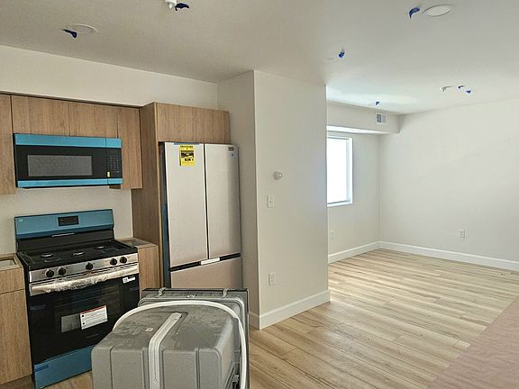 2nd image of 44 Warner St #B2