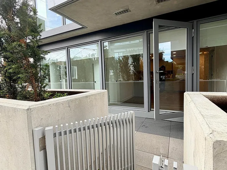 8120 Oak St — Photo 1