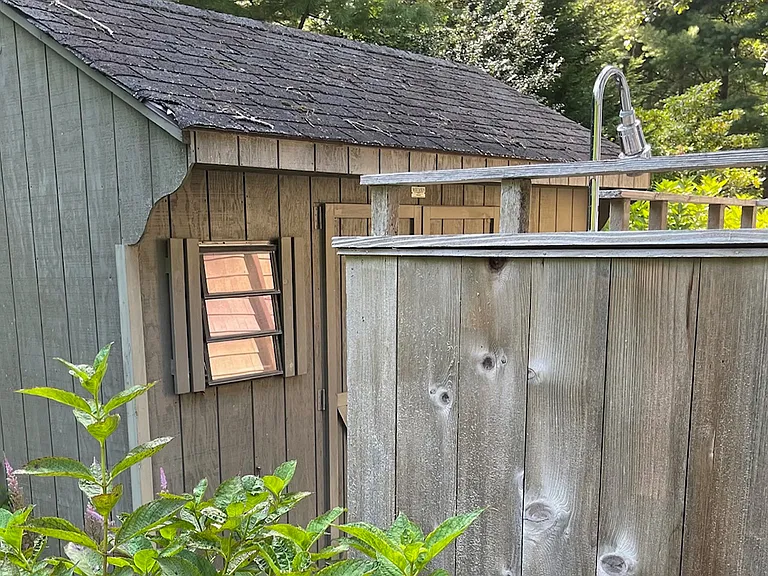 16 Roxbury Ln — Photo 14