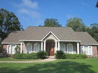 20451 Fairway Dr, Springfield, LA 70462