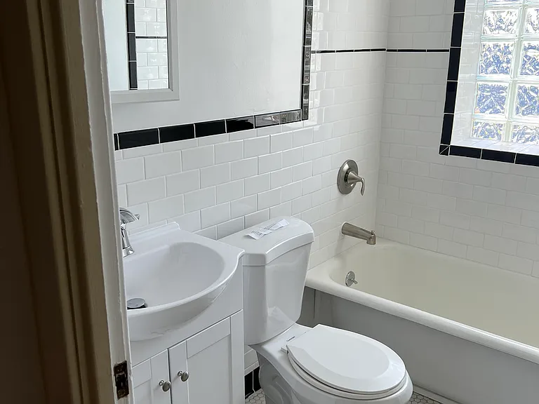 1164 Kenmore Ave #12 — Photo 6